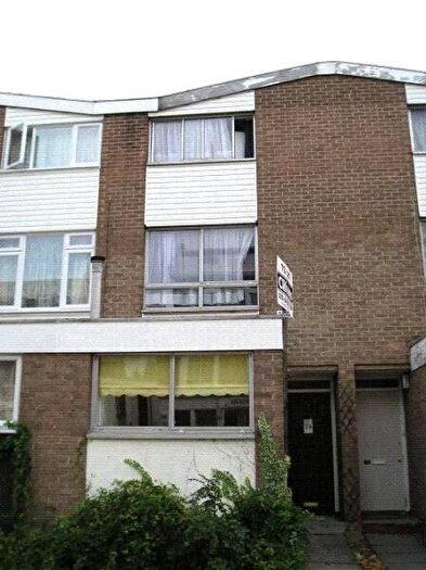 1 Bedroom Property To Rent In Malvern Road, Queens Park, NW6