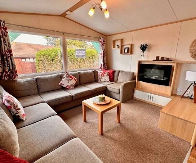 2 Bedroom Detached Bungalow For Sale In Hoburne, Blue Anchor, TA24