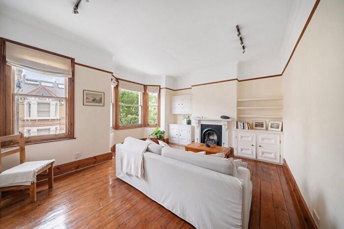 2 Bedroom Flat For Sale In Corrance Road, Brixton, SW2