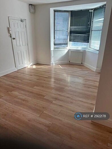 1 Bedroom Flat To Rent In High Street, Newmarket, CB8