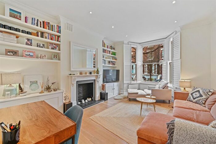 2 Bedroom Flat To Rent In Westwick Gardens, London, W14