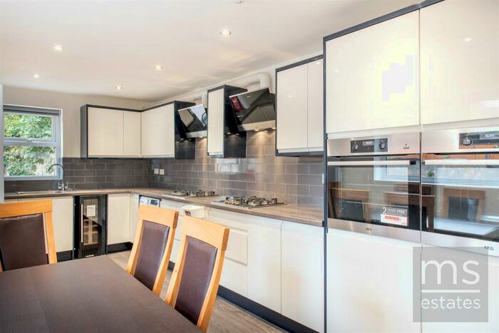 7 Bedroom Semi-Detached House To Rent In Sherwin Road, Lenton, Nottingham, NG7