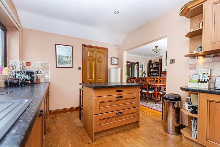 3 Bedroom Detached Bungalow For Sale In Raikes Lane, East Bierley, Bradford, BD4