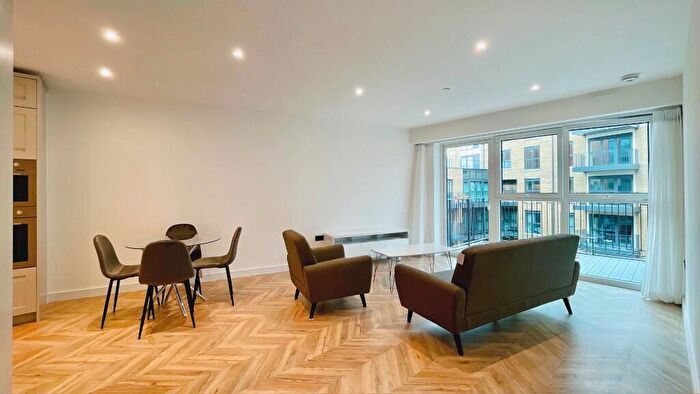 2 Bedroom Apartment To Rent In Th Floor, Tryon House, Royal Exchange, London, KT1
