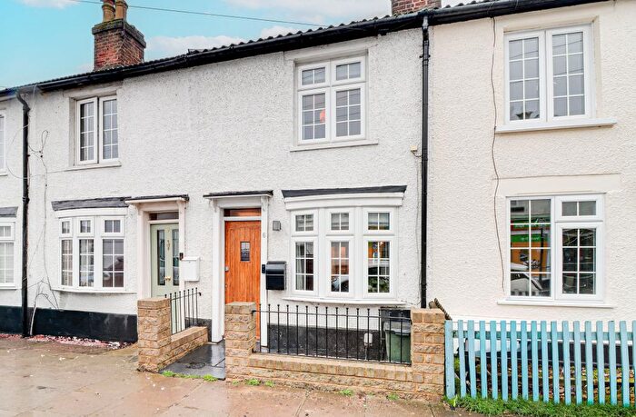 2 Bedroom Terraced House For Sale In Boundary Road, St. Albans, Hertfordshire, AL1