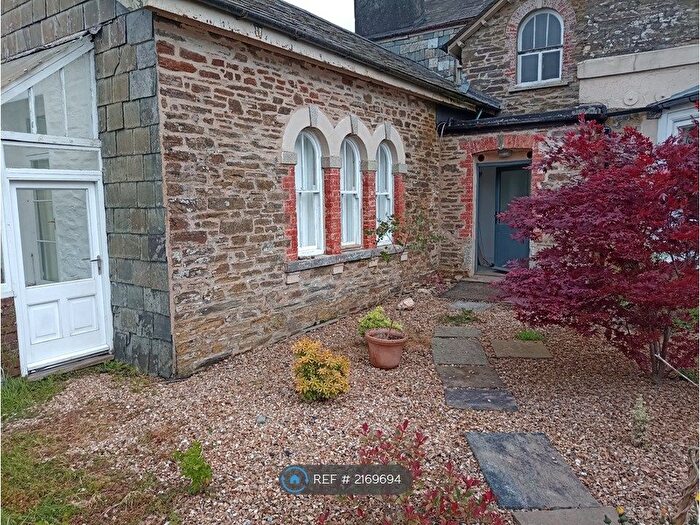 1 Bedroom Flat To Rent In Karrow Garth, Liskeard, PL14