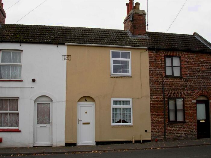 2 Bedroom Terraced House To Rent In Holbeach, PE12