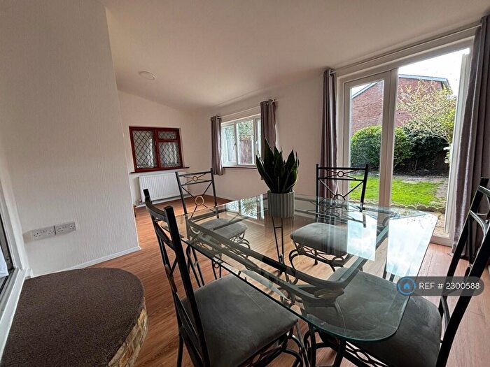 3 Bedroom Flat To Rent In Jeymer Avenue, London, NW2