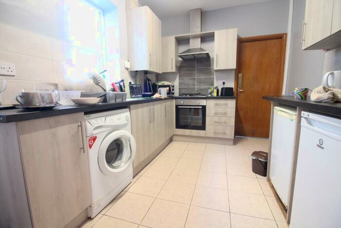 4 Bedroom Terraced House To Rent In Brithdir Street, Cathays, CF24