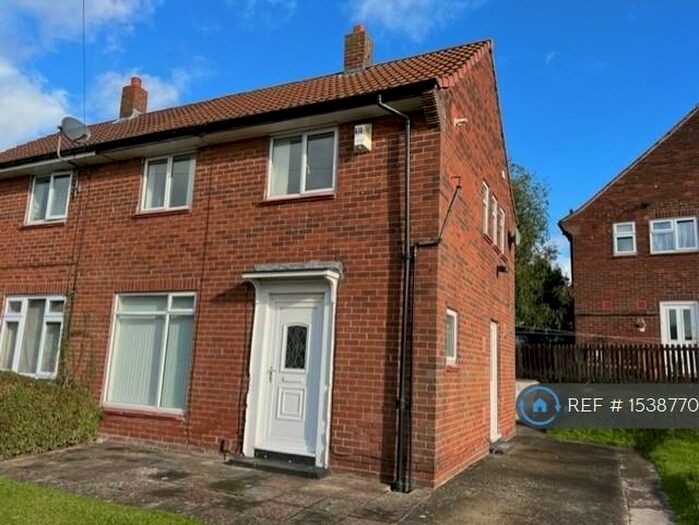 2 Bedroom Semi-Detached House To Rent In Pigeon Cote Road, Leeds, LS14