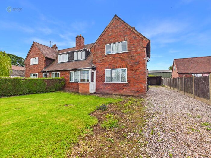 3 Bedroom Semi-Detached House For Sale In Weeford Road, Sutton Coldfied, B75