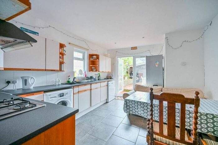 3 Bedroom Property To Rent In Stanley Road, Teddington, TW11