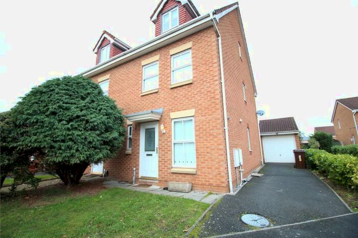 3 Bedroom Semi-Detached House To Rent In Foxfold Close, Worsley, Manchester, Greater Manchester, M28