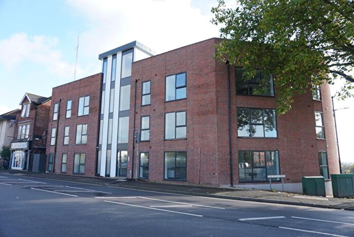 2 Bedroom Flat To Rent In Woodborough Road, Nottingham, NG3