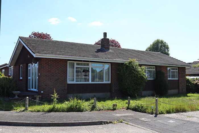 4 Bedroom Detached Bungalow For Sale In Henfield, BN5