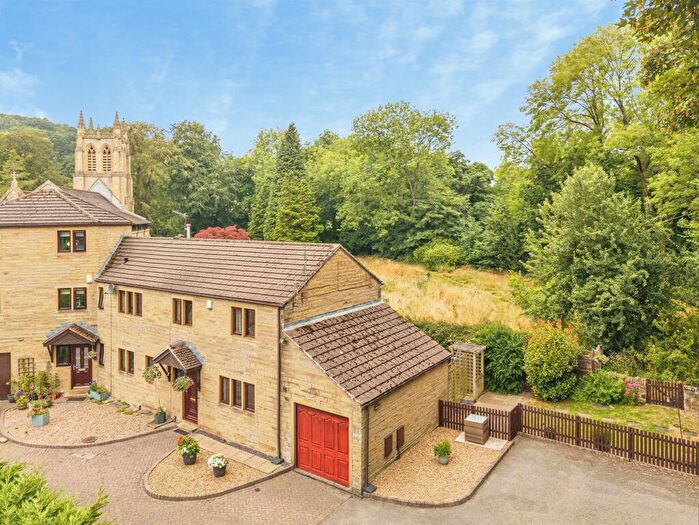 4 Bedroom Character Property For Sale In Holmeside Mews, Huddersfield, HD4