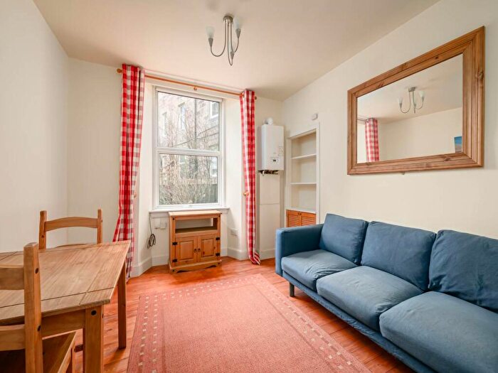 1 Bedroom Flat To Rent In Caledonian Crescent, Dalry, Edinburgh, EH11