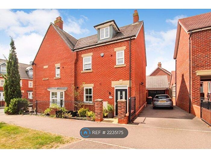 3 Bedroom Semi-Detached House To Rent In Martell Drive, Kempston, Bedford, MK42