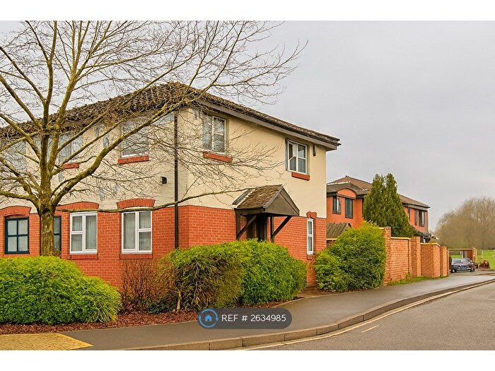 3 Bedroom End Terrace House To Rent In Heathlands Way, Hounslow, TW4