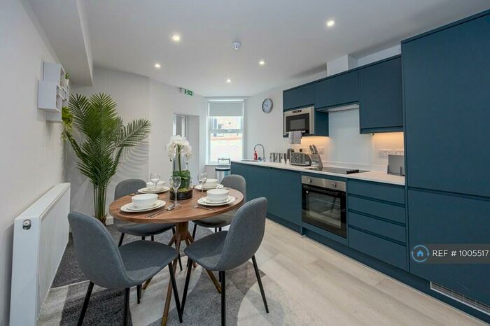 8 Bedroom Flat To Rent In West End Road, Morecambe, LA4