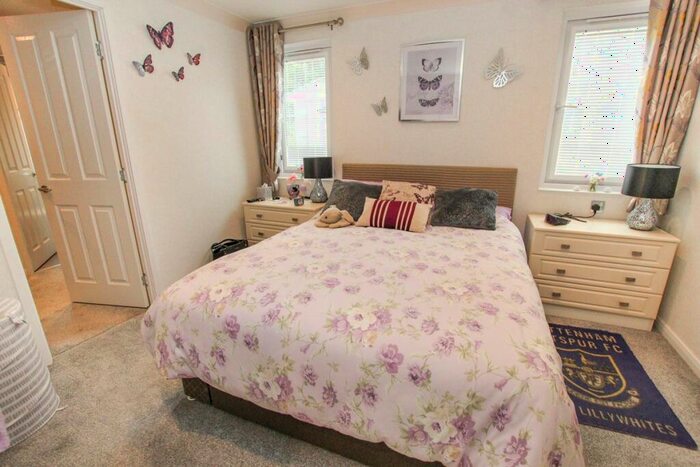 2 Bedroom Bungalow For Sale In Franklins Avenue, Pilgrims Retreat, Maidstone, ME17