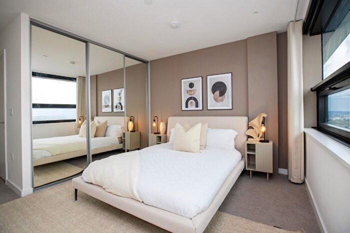 3 Bedroom Apartment To Rent In The Octagon, Birmingham, B3