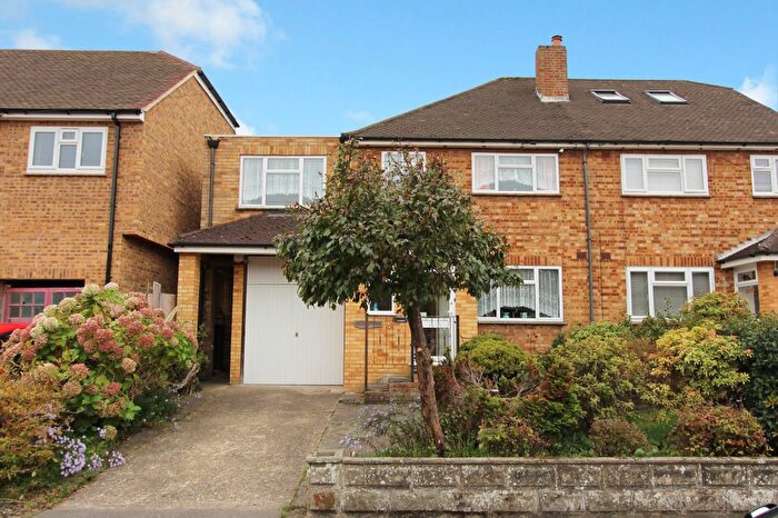 4 Bedroom Semi-detached House For Sale In Eden Road, Bexley, Kent, DA5
