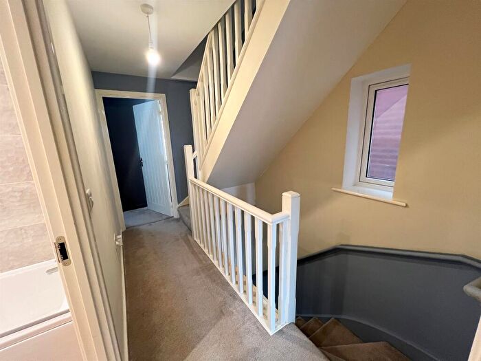 3 Bedroom End Of Terrace House For Sale In Flying Bedstead Way, Hucknall, Nottingham, NG15