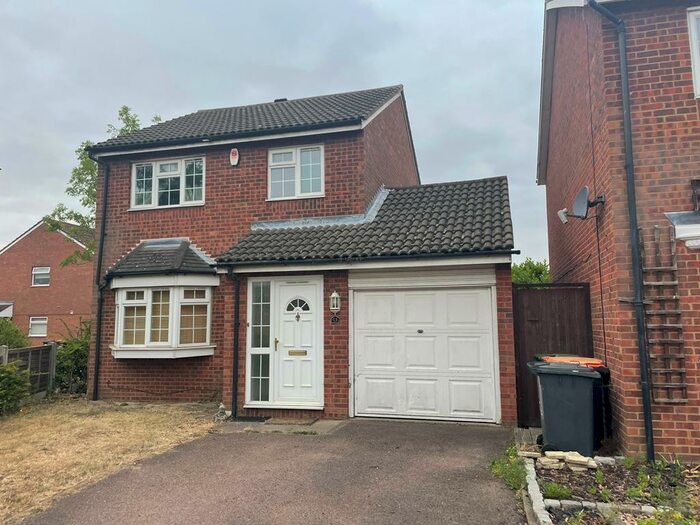 3 Bedroom House To Rent In South Side, MK42