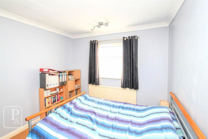 2 Bedroom Bungalow For Sale In Dupont Close, Clacton-on-Sea, Essex, CO16