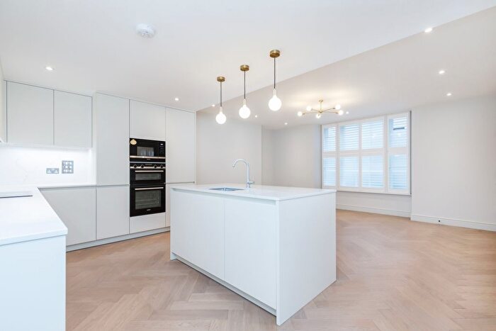 3 Bedroom Flat To Rent In Bryanston Square, London, W1H