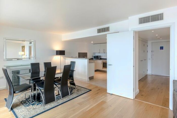 2 Bedroom Flat To Rent In Lombard Street, London, SW11