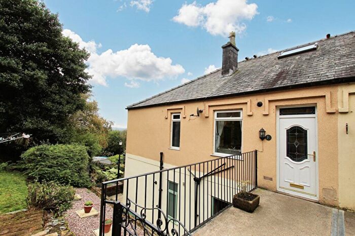 3 Bedroom Apartment For Sale In Timbercliffe, Littleborough, OL15