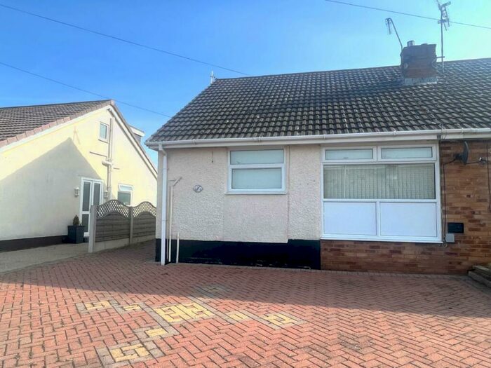 2 Bedroom Semi-Detached Bungalow To Rent In Ascot Drive, Rhyl, LL18