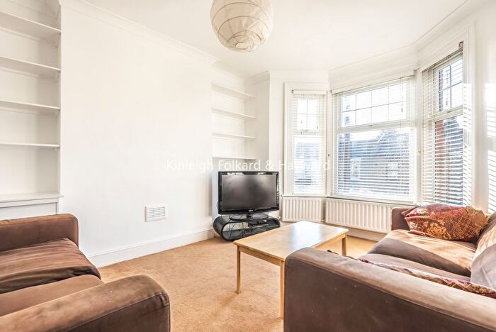 3 Bedroom Maisonette To Rent In Trevelyan Road, Tooting, London, SW17
