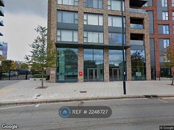 3 Bedroom Flat To Rent In Santina Apartments, Croydon, CR0