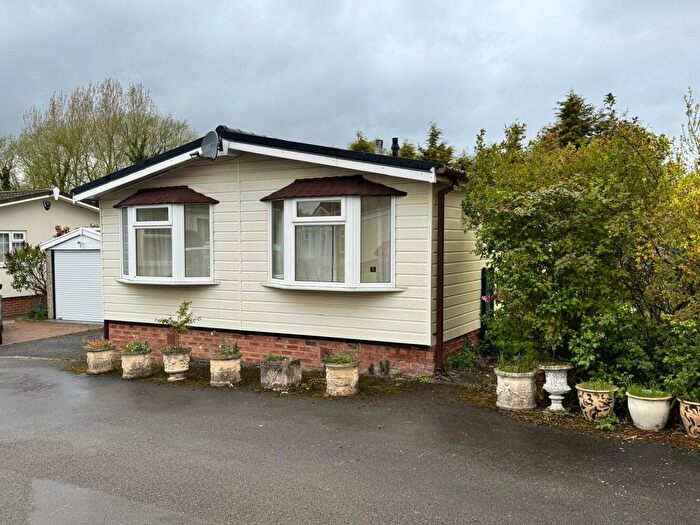 2 Bedroom Mobile/park Home For Sale In Forest Road Park, Forest Road, Oakmere, Northwich, CW8