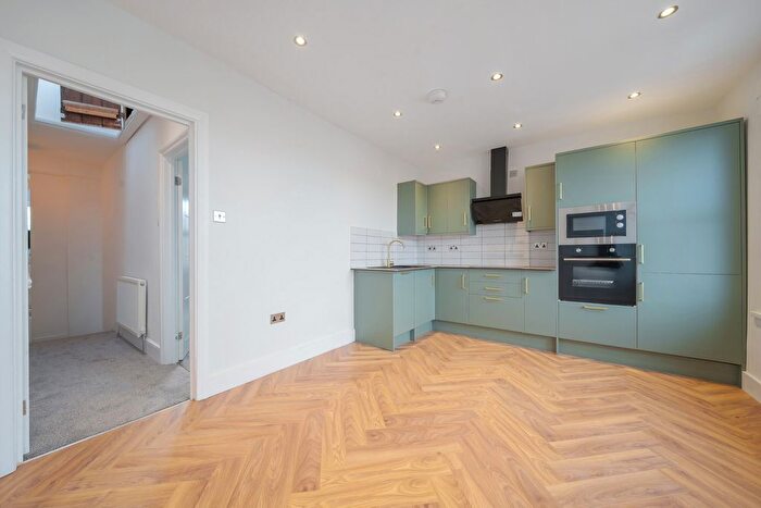 2 Bedroom Flat For Sale In Nithdale Road, London, SE18