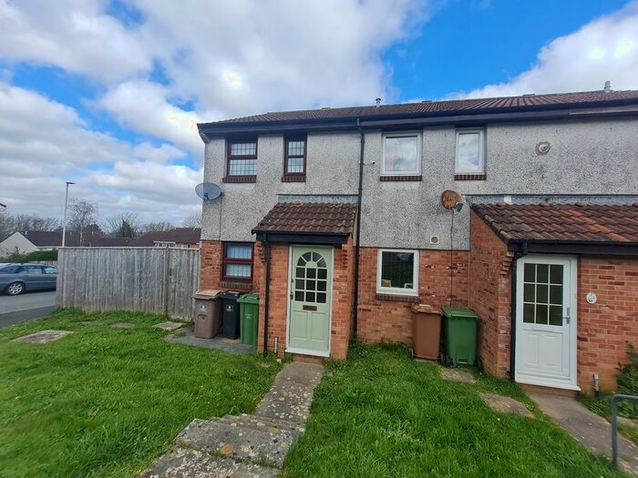 2 Bedroom Property To Rent In Kitter Drive, Plymstock, Plymouth, PL9