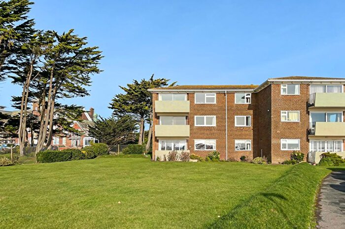 2 Bedroom Flat For Sale In The Martlets, Rustington, Littlehampton, West Sussex, BN16