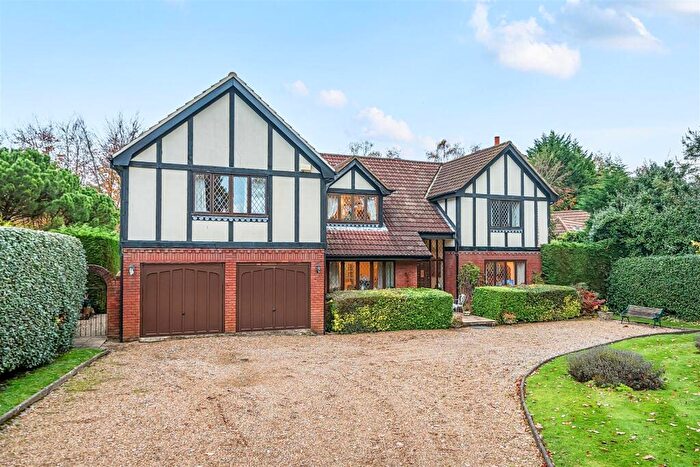5 Bedroom House For Sale In Hemlock Close, Kingswood, Tadworth, KT20