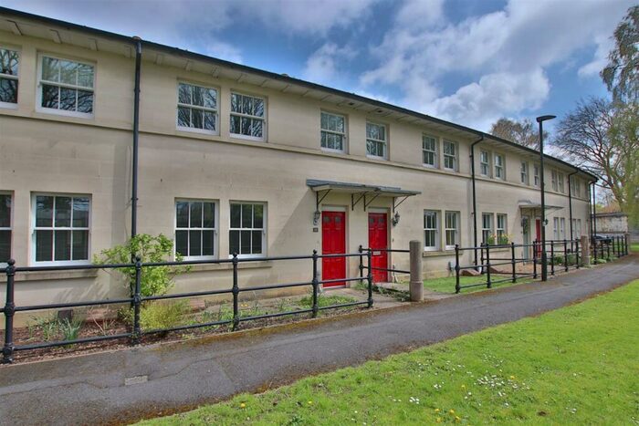 2 Bedroom House To Rent In Kempthorne Lane, Bath, BA2