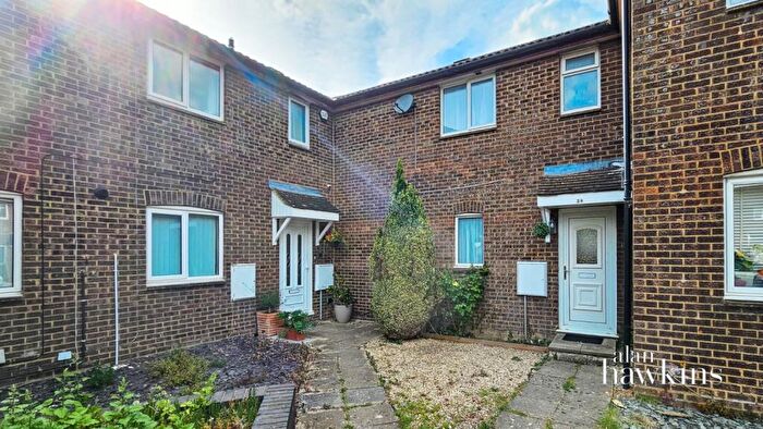 2 Bedroom Terraced House To Rent In Castle Dore, Freshbrook, SN5