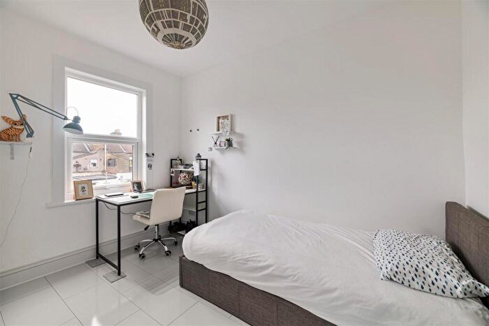 3 Bedroom Terraced House For Sale In Elsham Road, Leytonstone, E11