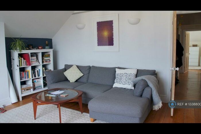 4 Bedroom Maisonette To Rent In Henleaze Road, Bristol, BS9