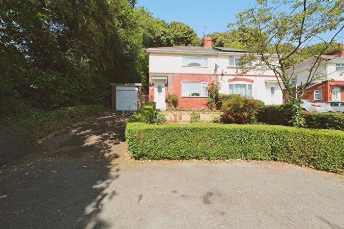 3 Bedroom Semi Detached House For Sale In Rolleston Avenue, Maltby, Rotherham, S66