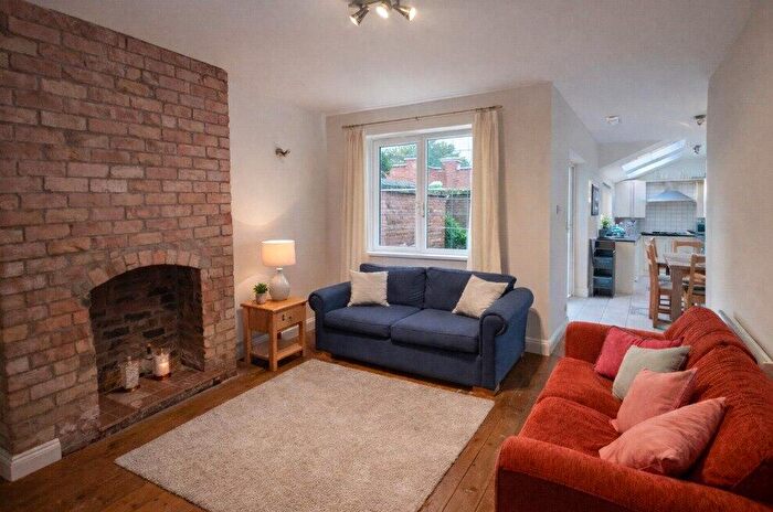 6 Bedroom End Of Terrace House To Rent In Douglas Road, Lenton, Nottingham, NG7