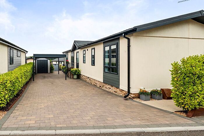 2 Bedroom Park Home For Sale In Wimborne Country Park, Candys Lane, Corfe Mullen, Wimborne, Dorset, BH21