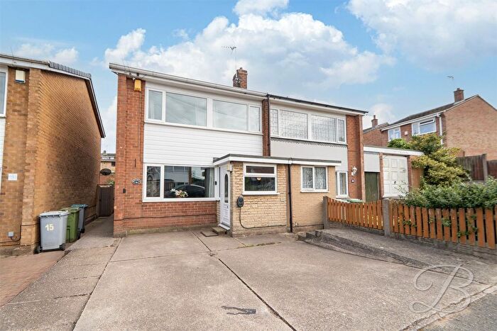 3 Bedroom Semi-Detached House For Sale In Hillside Road, Blidworth, Mansfield, NG21