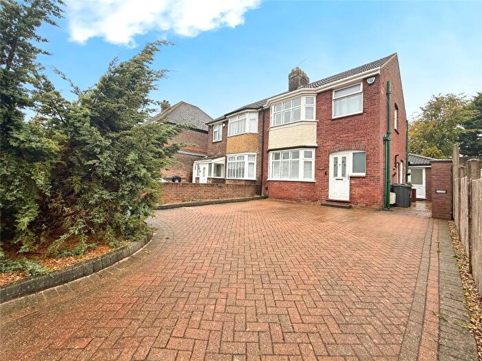 3 Bedroom Semi-Detached House For Sale In Ashcroft Road, Stopsley, Bedfordshire, LU2